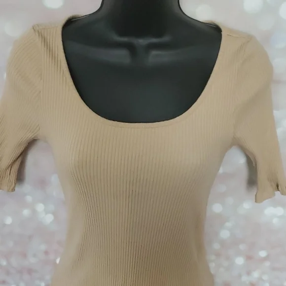 H&M Ribbed Crop Top - Picture 2 of 3